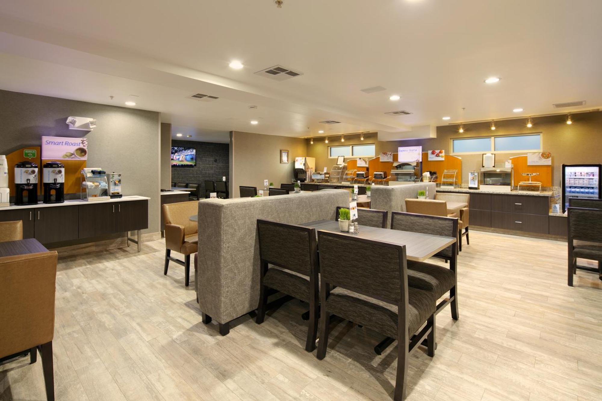 Holiday Inn Express Hotel & Suites - Paso Robles By Ihg Eksteriør bilde
